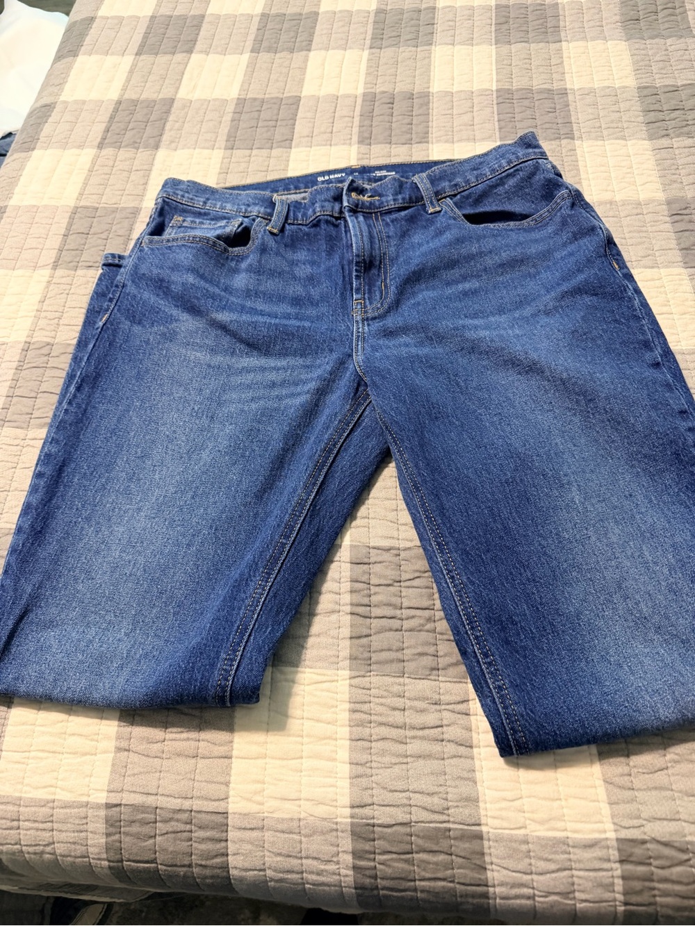 Old Navy Mid Rise Wow Boyfriend Jeans